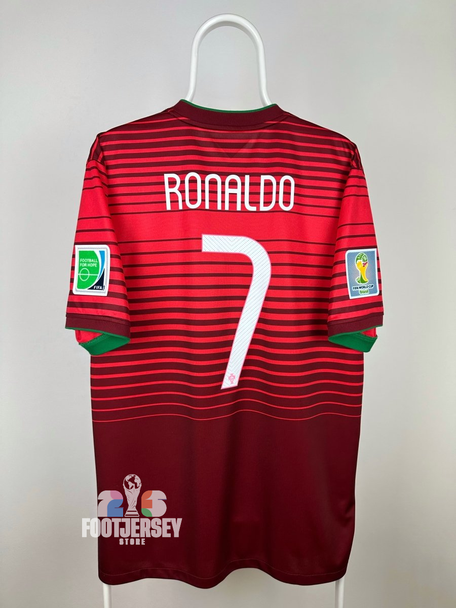 Cristiano Ronaldo - Portugal 2014 home jersey 🇵🇹