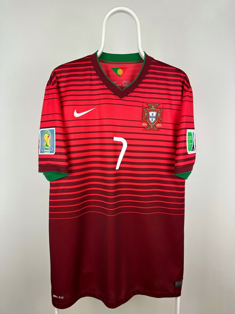 Cristiano Ronaldo - Portugal 2014 home jersey 🇵🇹