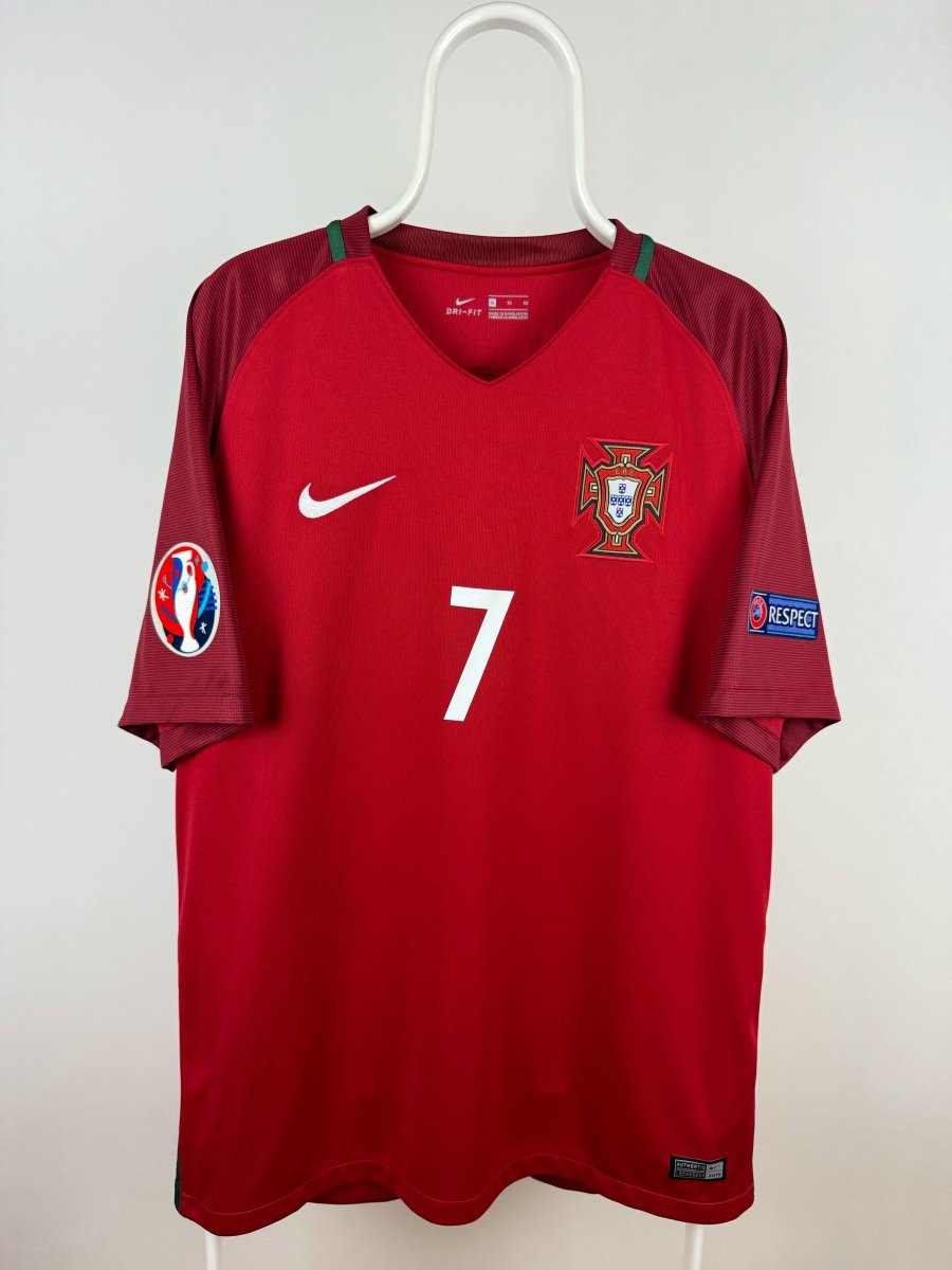 Cristiano Ronaldo - Portugal 2016 home shirt 🇵🇹