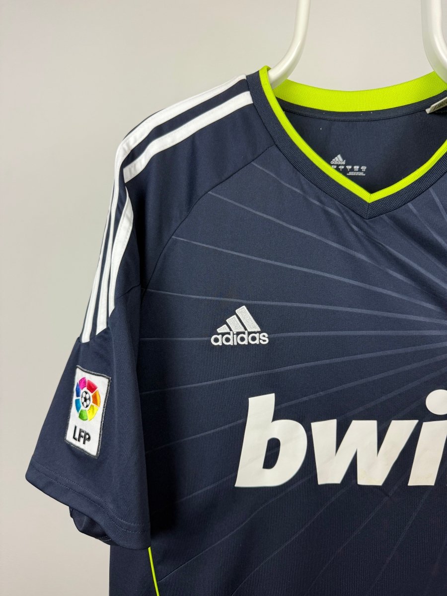 Cristiano Ronaldo - Real Madrid 2010/11 away shirt 🇵🇹