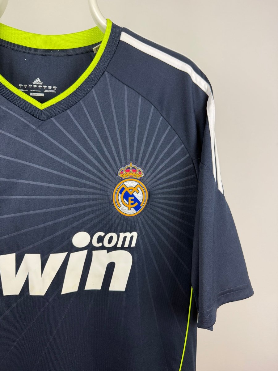 Cristiano Ronaldo - Real Madrid 2010/11 away shirt 🇵🇹