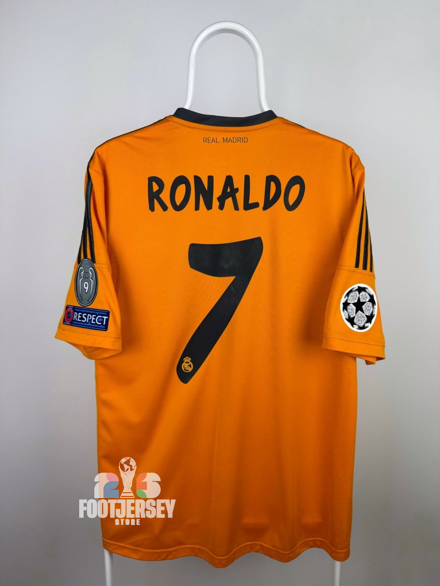 Cristiano Ronaldo - Real Madrid 2013/14 Away Shirt 🇵🇹