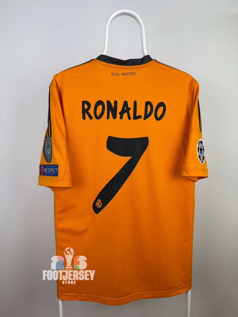 Cristiano Ronaldo - Real Madrid 2013/14 Away Shirt 🇵🇹