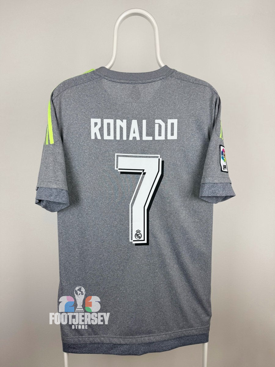 Cristiano Ronaldo - Real Madrid 2015/16 Away Shirt 🇵🇹