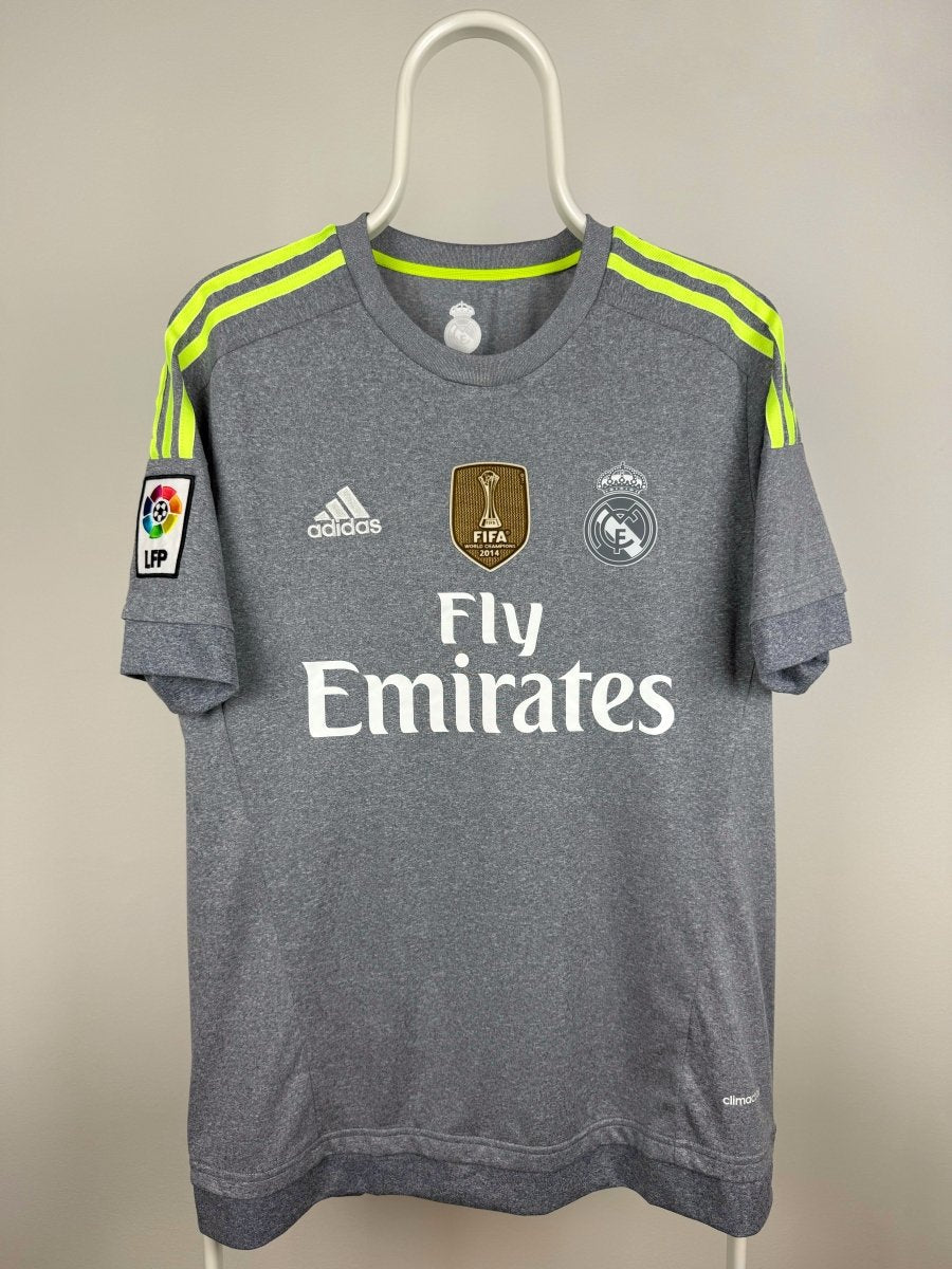 Cristiano Ronaldo - Real Madrid 2015/16 Away Shirt 🇵🇹