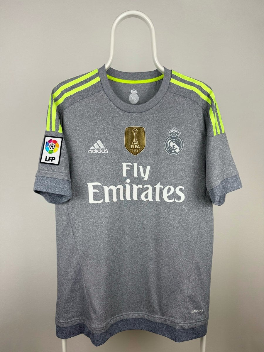 Cristiano Ronaldo - Real Madrid 2015/16 Away Shirt 🇵🇹