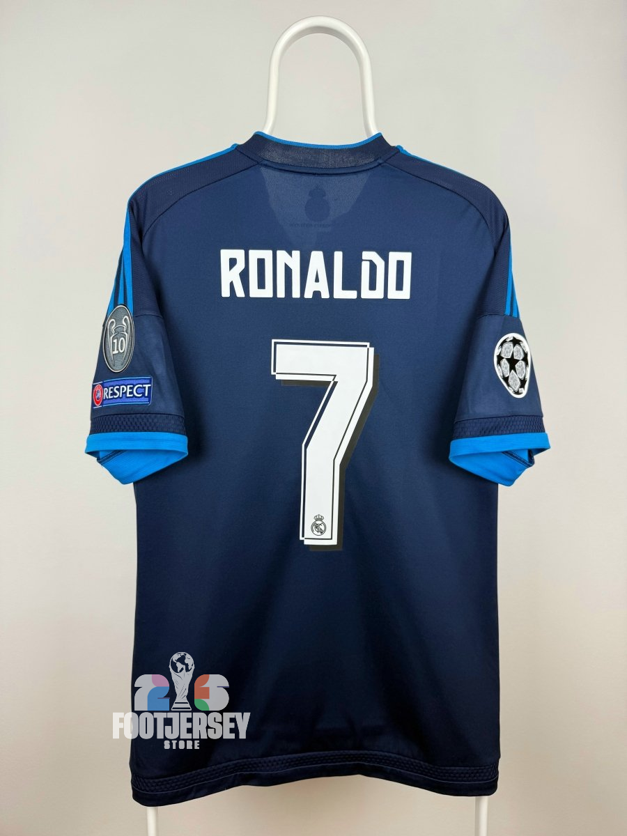 Cristiano Ronaldo - Real Madrid 2015/16 away shirt 🇵🇹
