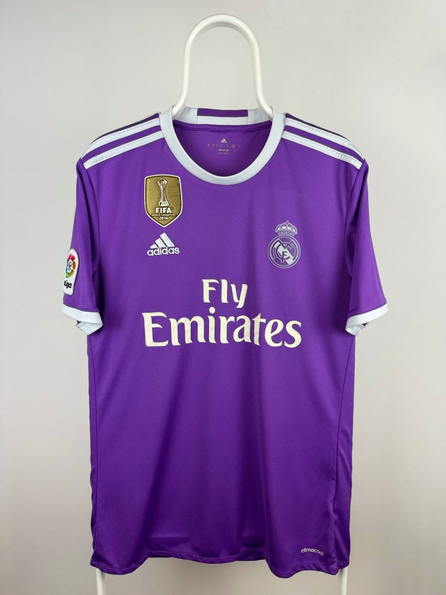 Cristiano Ronaldo - Real Madrid 2016/17 Away Shirt 🇵🇹