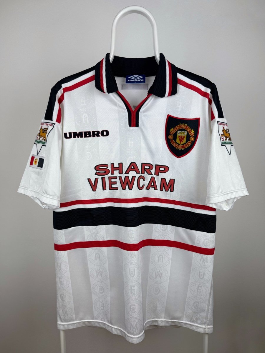 David Beckham - Manchester United 1997/98 away shirt 🏴󠁧󠁢󠁥󠁮󠁧󠁿