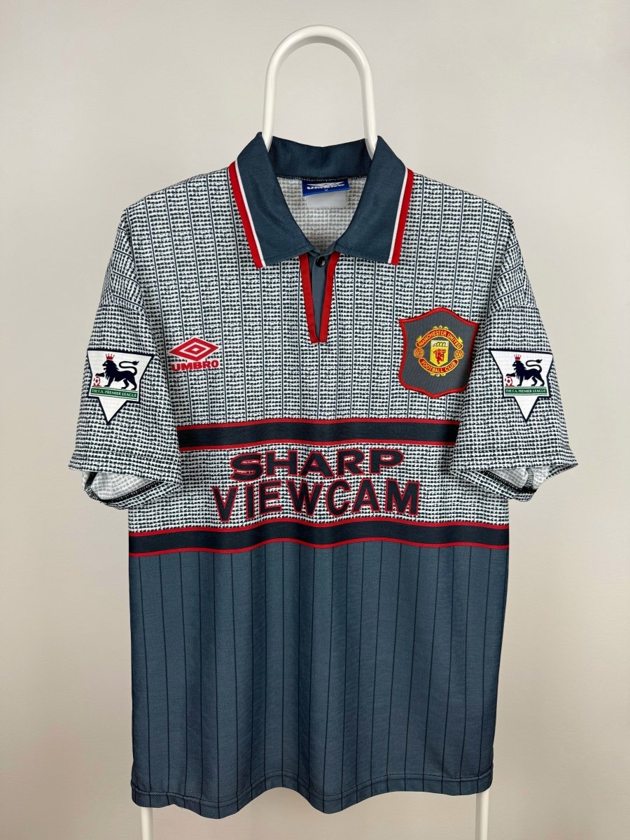 Eric Cantona - Manchester United 1995/96 away shirt 🇫🇷