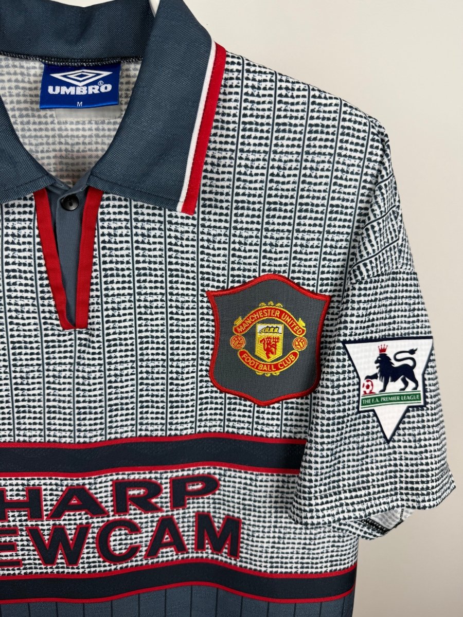 Eric Cantona - Manchester United 1995/96 away shirt 🇫🇷