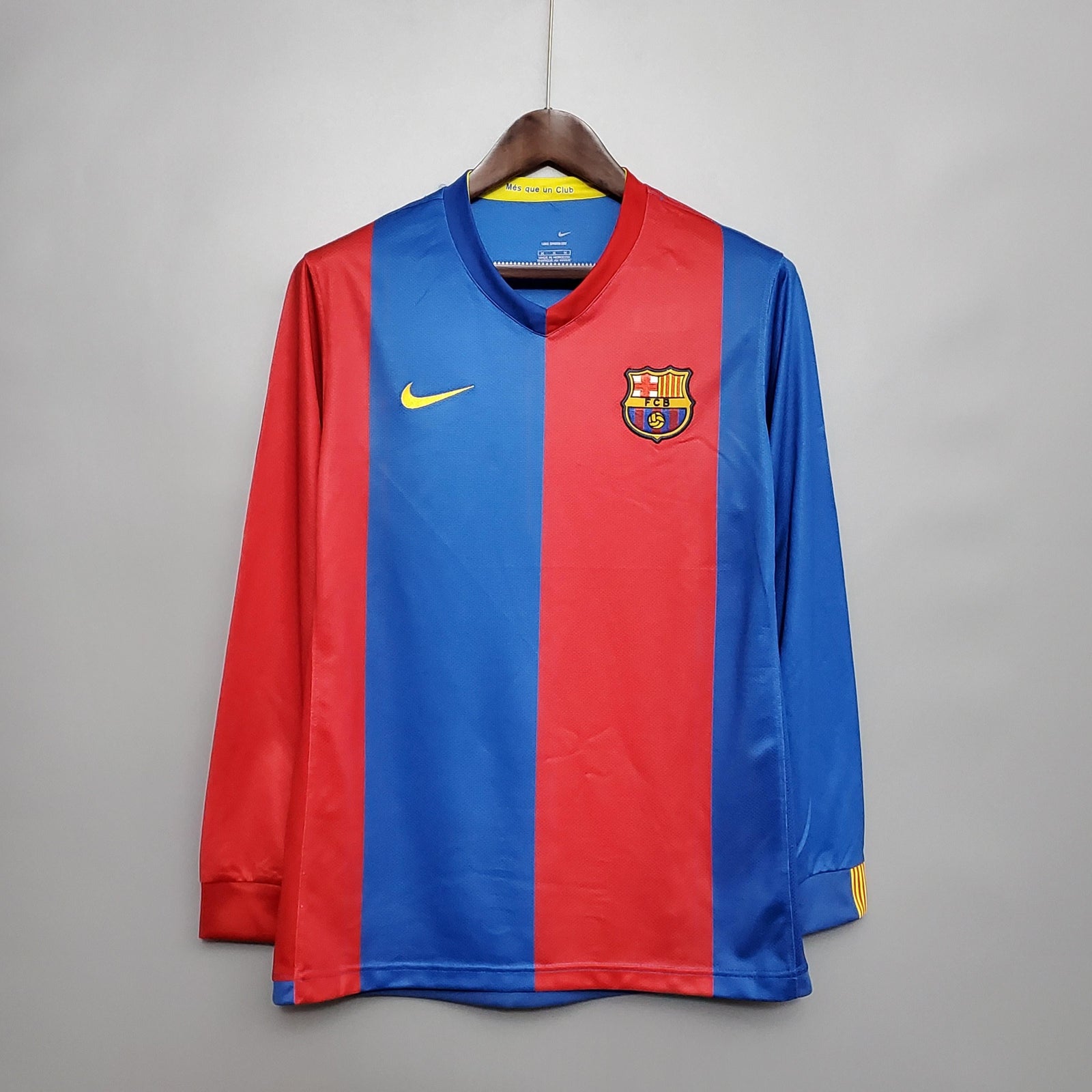 Barcelona Retro Home Jersey 06/07 - Long Sleeve