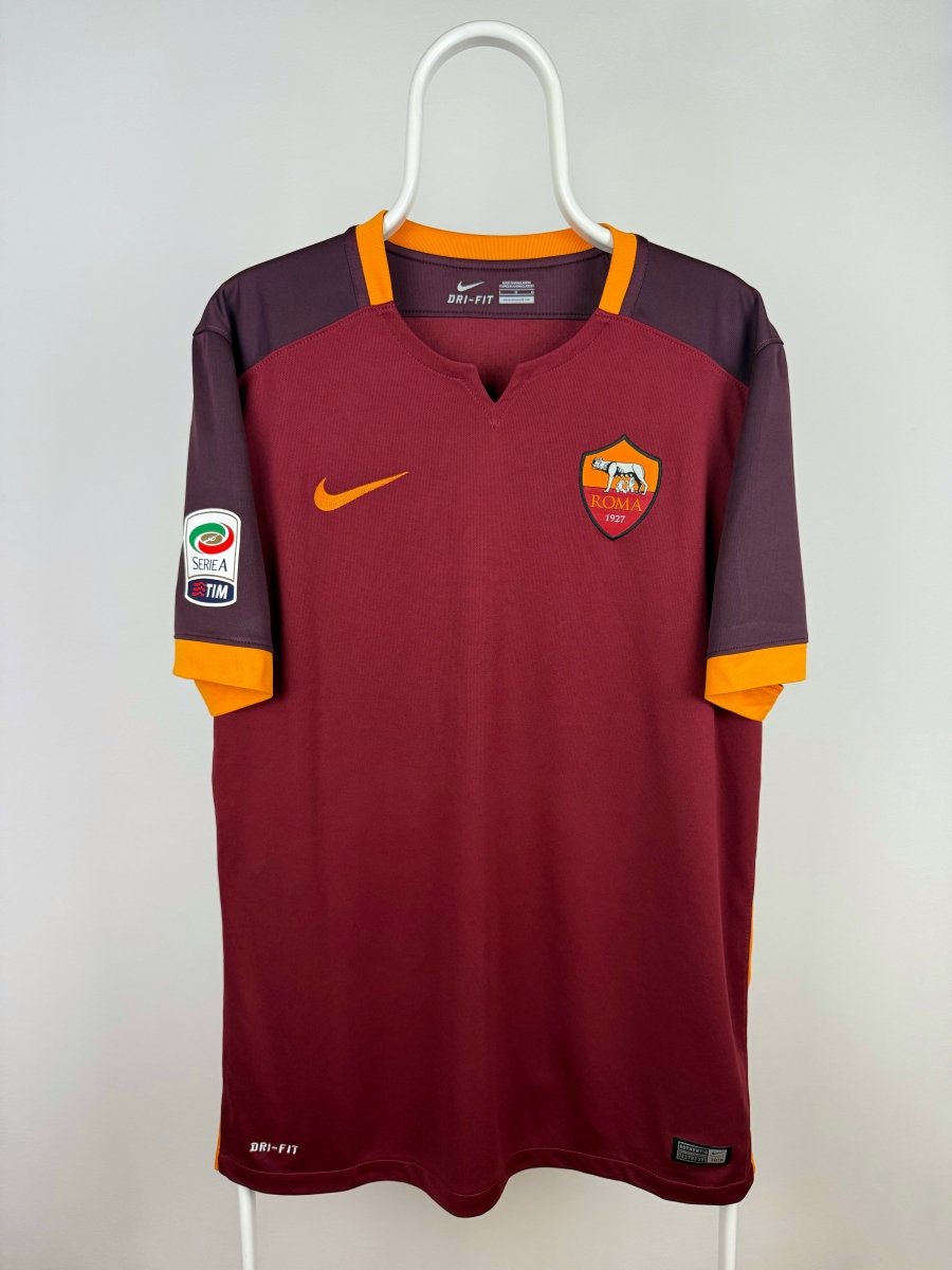 Francesco Totti - Roma 2015/16 home shirt 🇮🇹