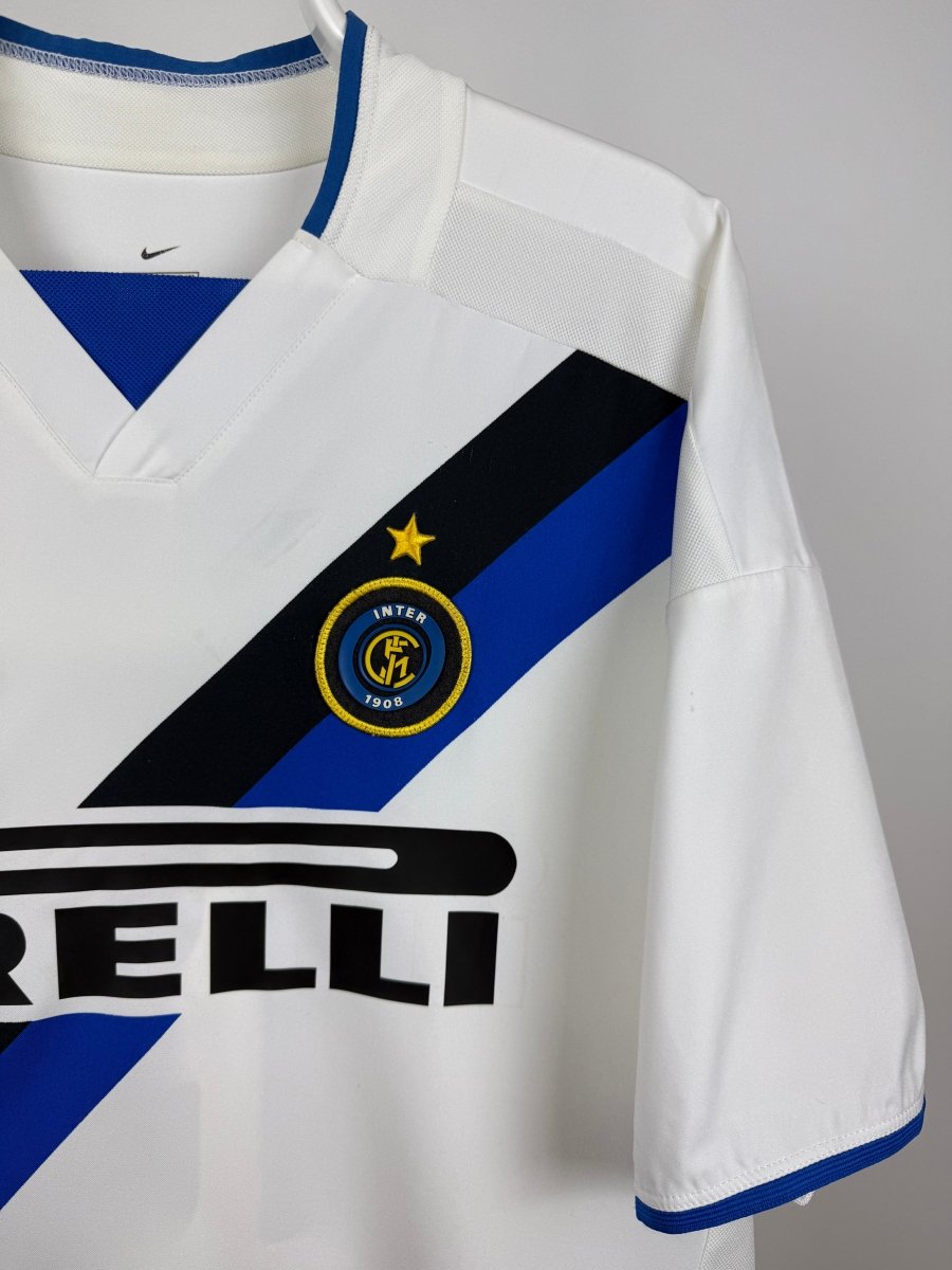 Gabriel Batistuta - Inter 2002/03 away shirt 🇦🇷