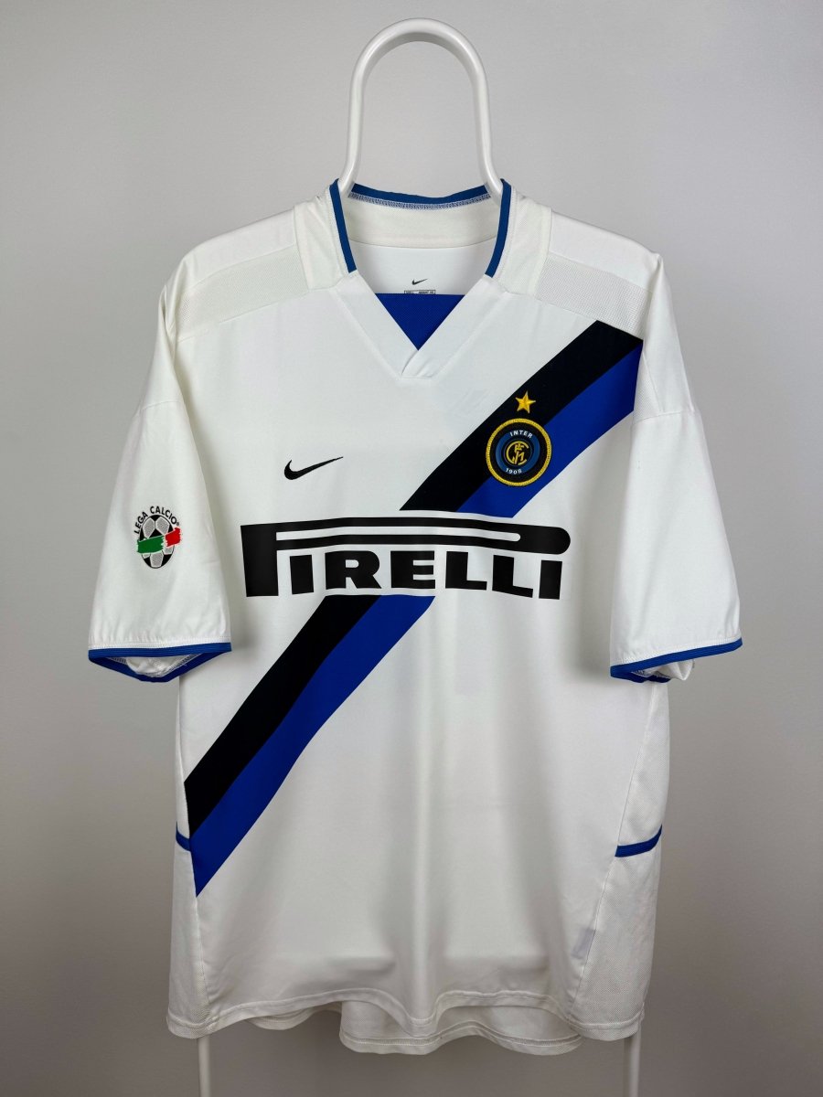 Gabriel Batistuta - Inter 2002/03 away shirt 🇦🇷
