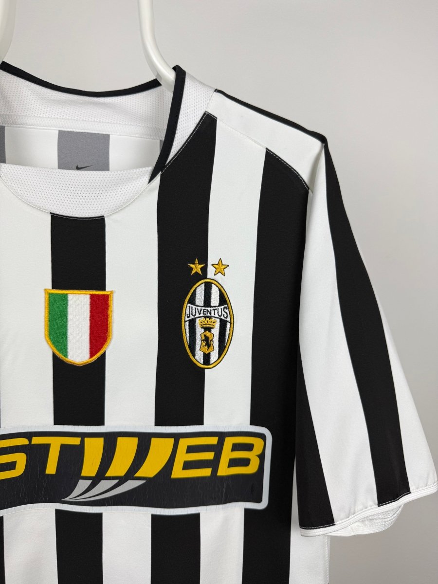 Gianluigi Buffon - Juventus 2003/04 home shirt 🇮🇹