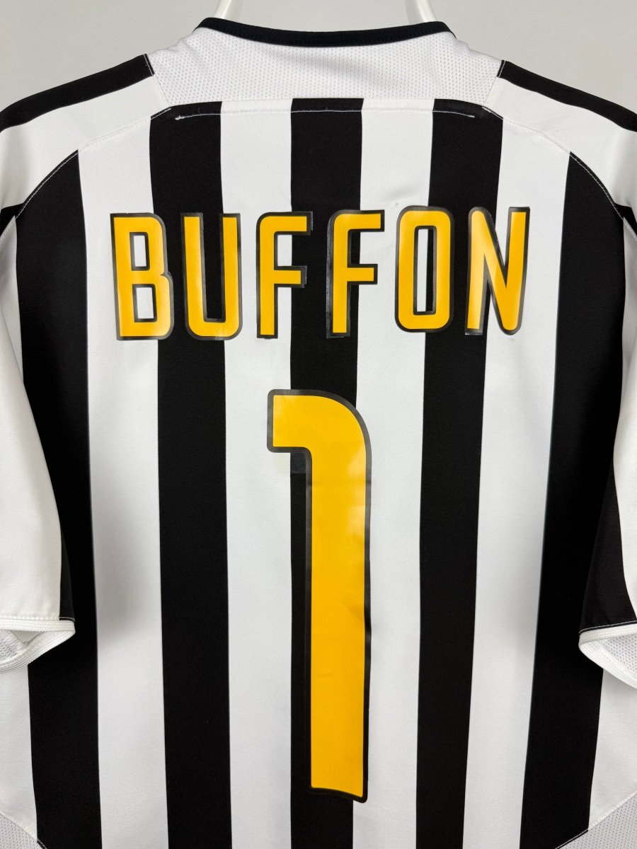Gianluigi Buffon - Juventus 2003/04 home shirt 🇮🇹