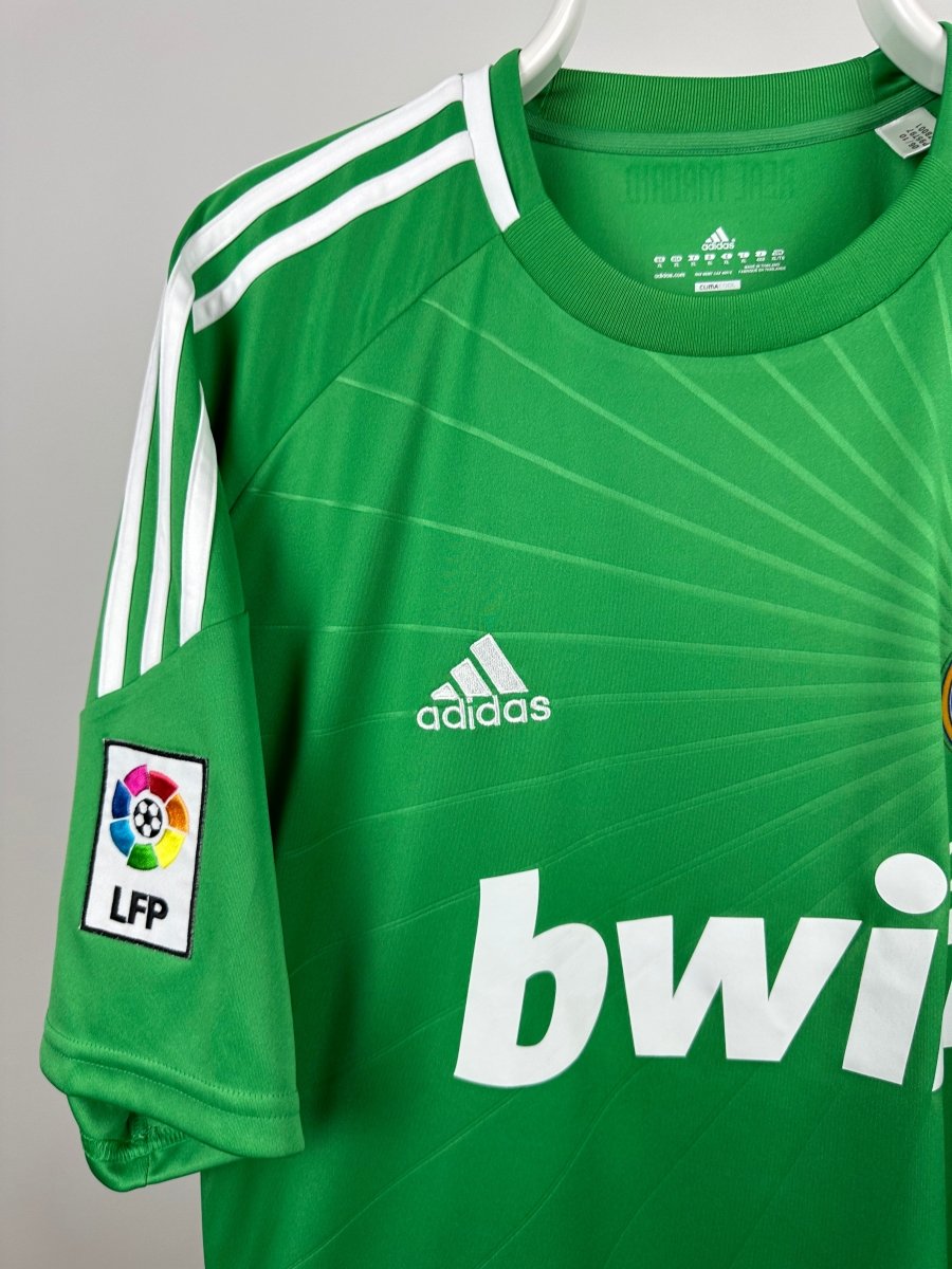 Iker Casilias - Real Madrid 2010/11 home shirt 🇪🇸