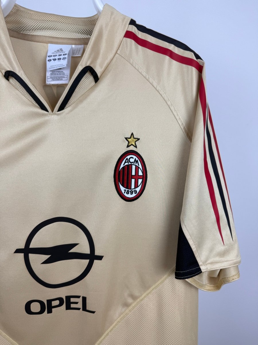 Kaka - AC Milan 2004/05 away shirt 🇧🇷