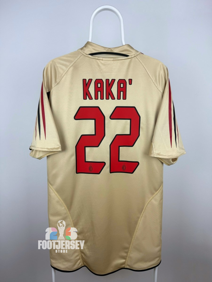 Kaka - AC Milan 2004/05 away shirt 🇧🇷