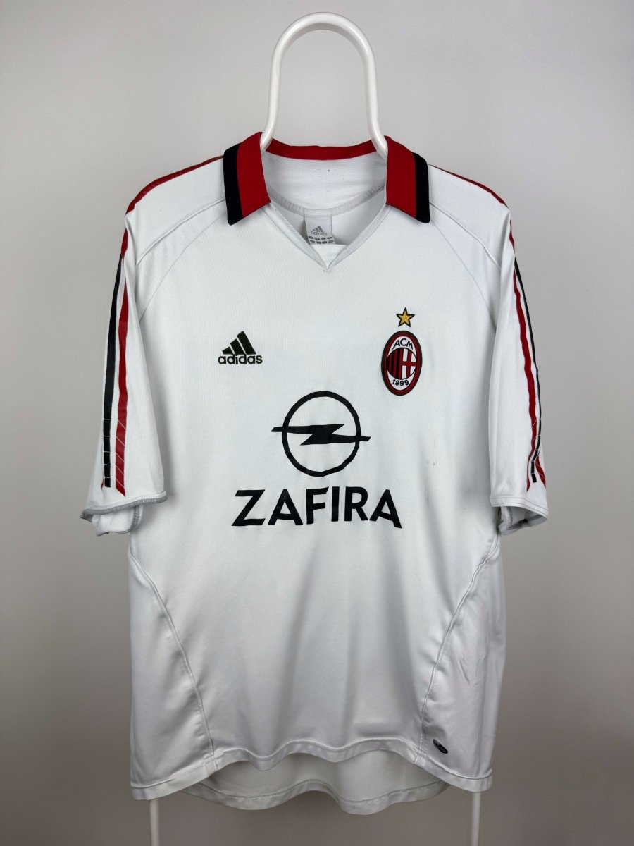 Kaka - AC Milan 2005/06 away shirt 🇧🇷
