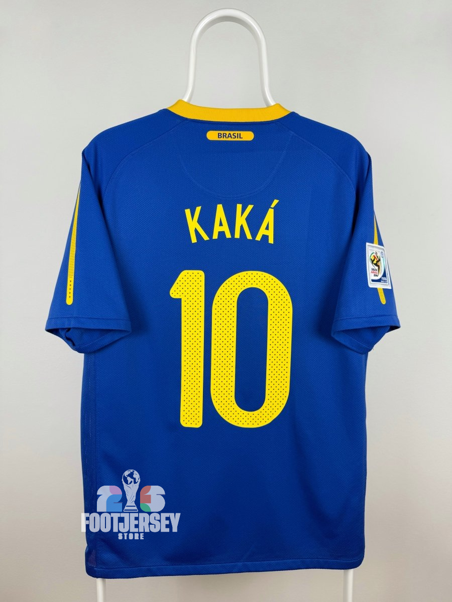Kaka - Brazil 2010 away jersey 🇧🇷