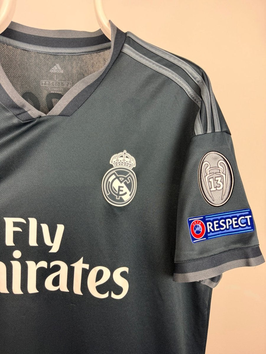 Karim Benzema - Real Madrid 2018/19 away shirt 🇫🇷