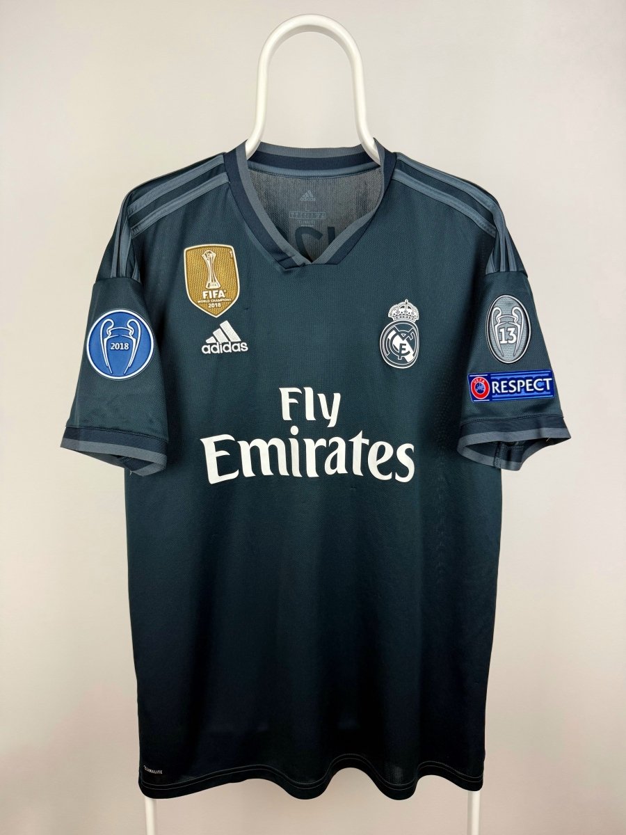 Karim Benzema - Real Madrid 2018/19 away shirt 🇫🇷