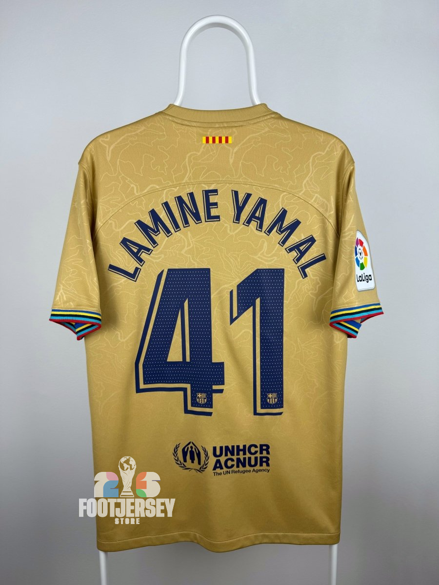 Lamine Yamal - FC Barcelona 2022/23 away shirt 🇪🇸