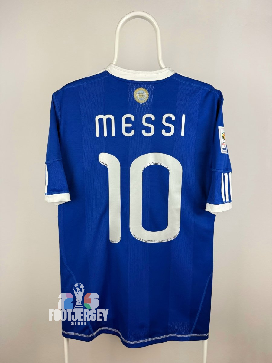 Lionel Messi - Argentina 2010 away shirt 🇦🇷