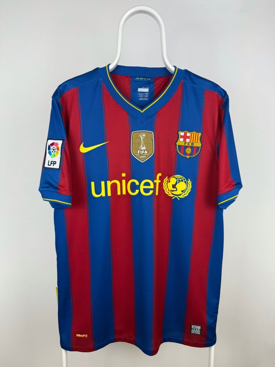Lionel Messi - FC Barcelona 2009/10 home shirt 🇦🇷