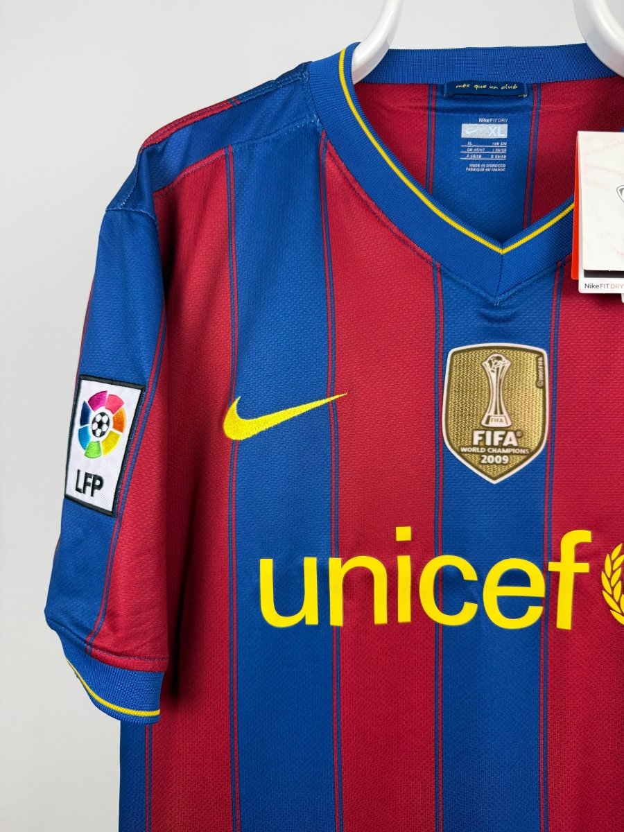 Lionel Messi - FC Barcelona 2009/10 home shirt 🇦🇷
