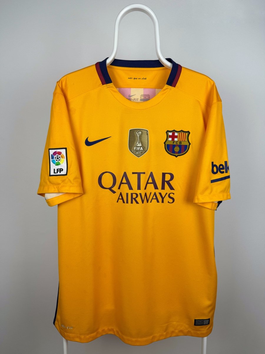 Lionel Messi - FC Barcelona 2015/16 away shirt 🇦🇷
