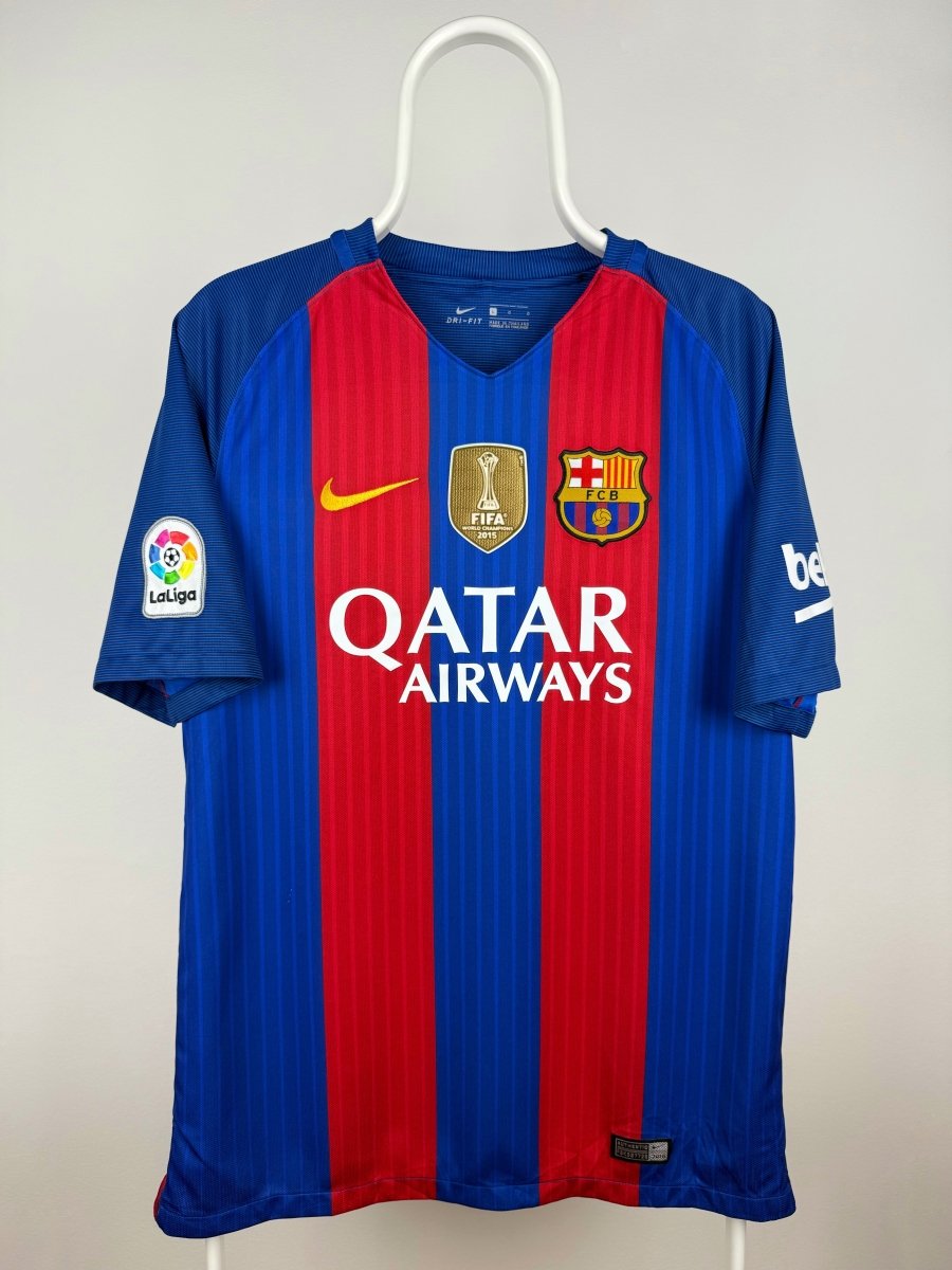 Lionel Messi - FC Barcelona 2016/17 home shirt 🇦🇷
