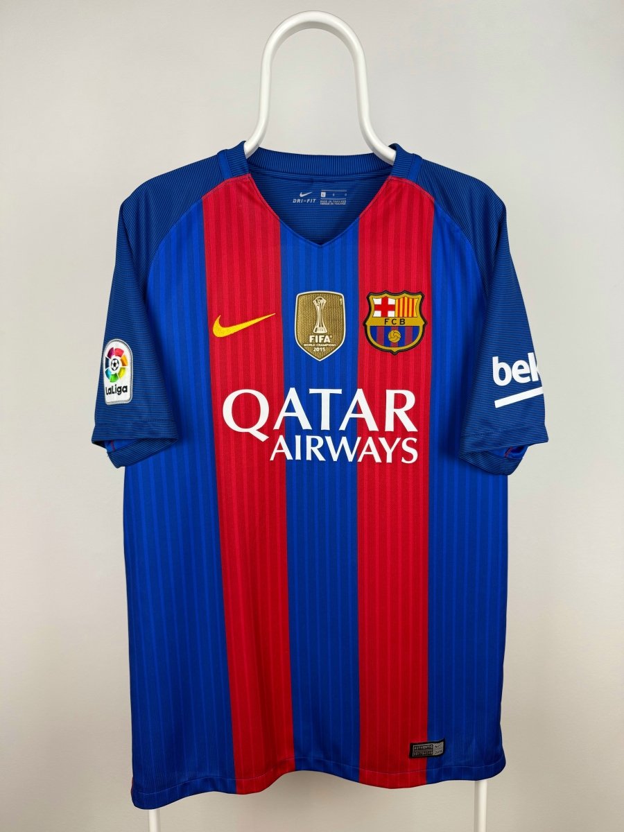 Lionel Messi - FC Barcelona 2016/17 home shirt 🇦🇷