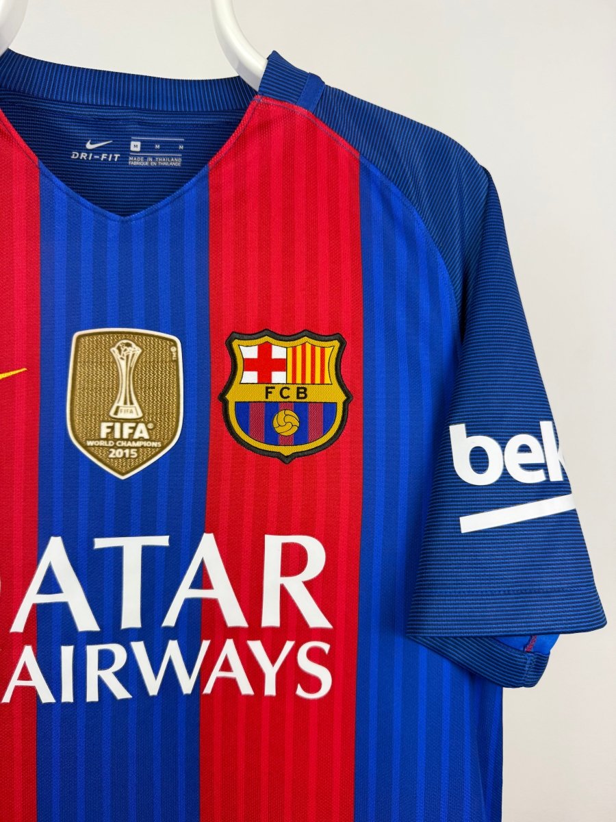 Lionel Messi - FC Barcelona 2016/17 home shirt 🇦🇷