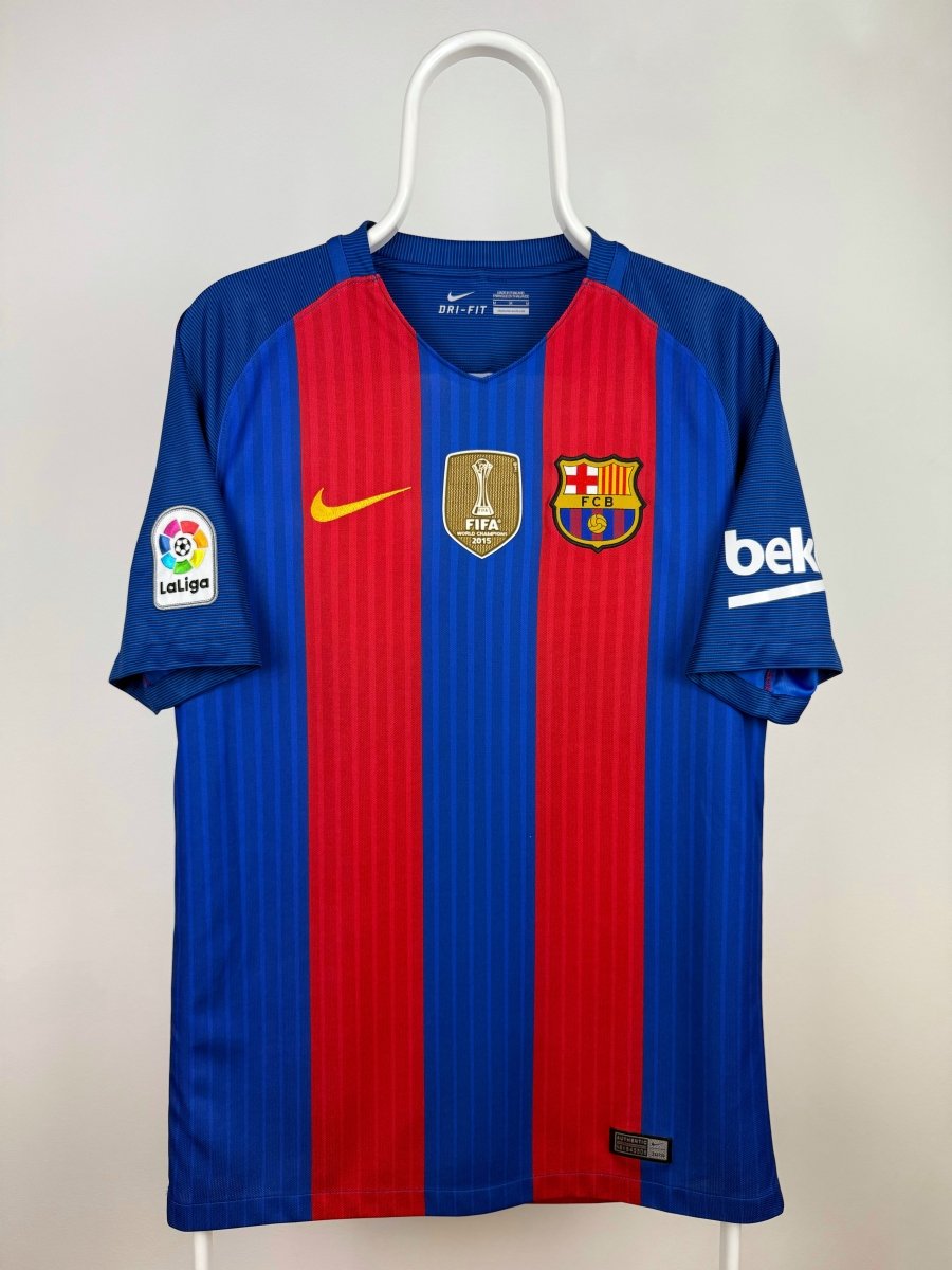 Lionel Messi - FC Barcelona 2016/17 home shirt 🇦🇷