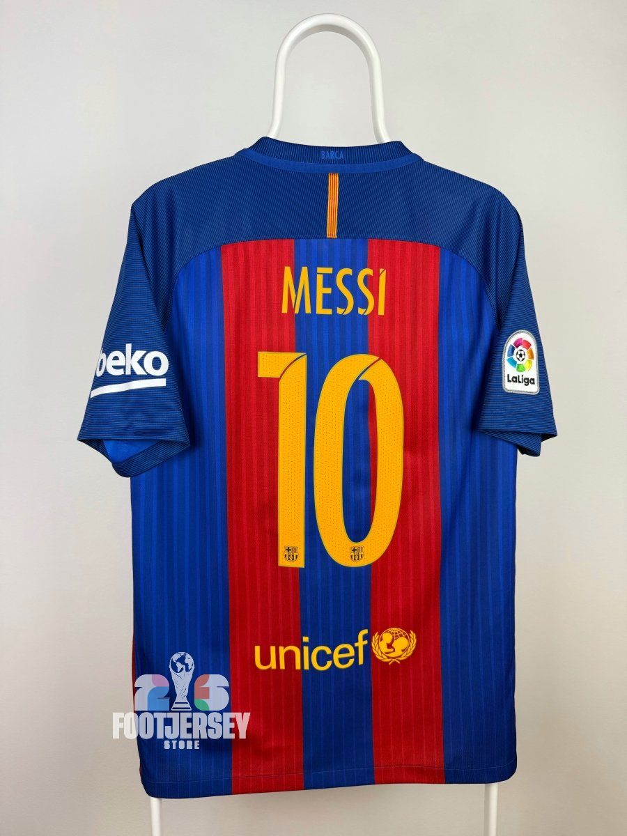 Lionel Messi - FC Barcelona 2016/17 home shirt 🇦🇷