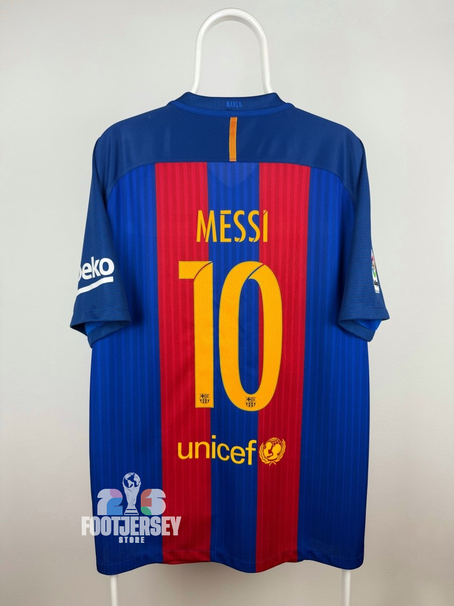 Lionel Messi - FC Barcelona 2016/17 home shirt 🇦🇷
