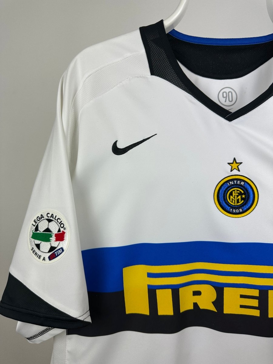 Luis Figo - Inter 2005/06 away shirt 🇵🇹