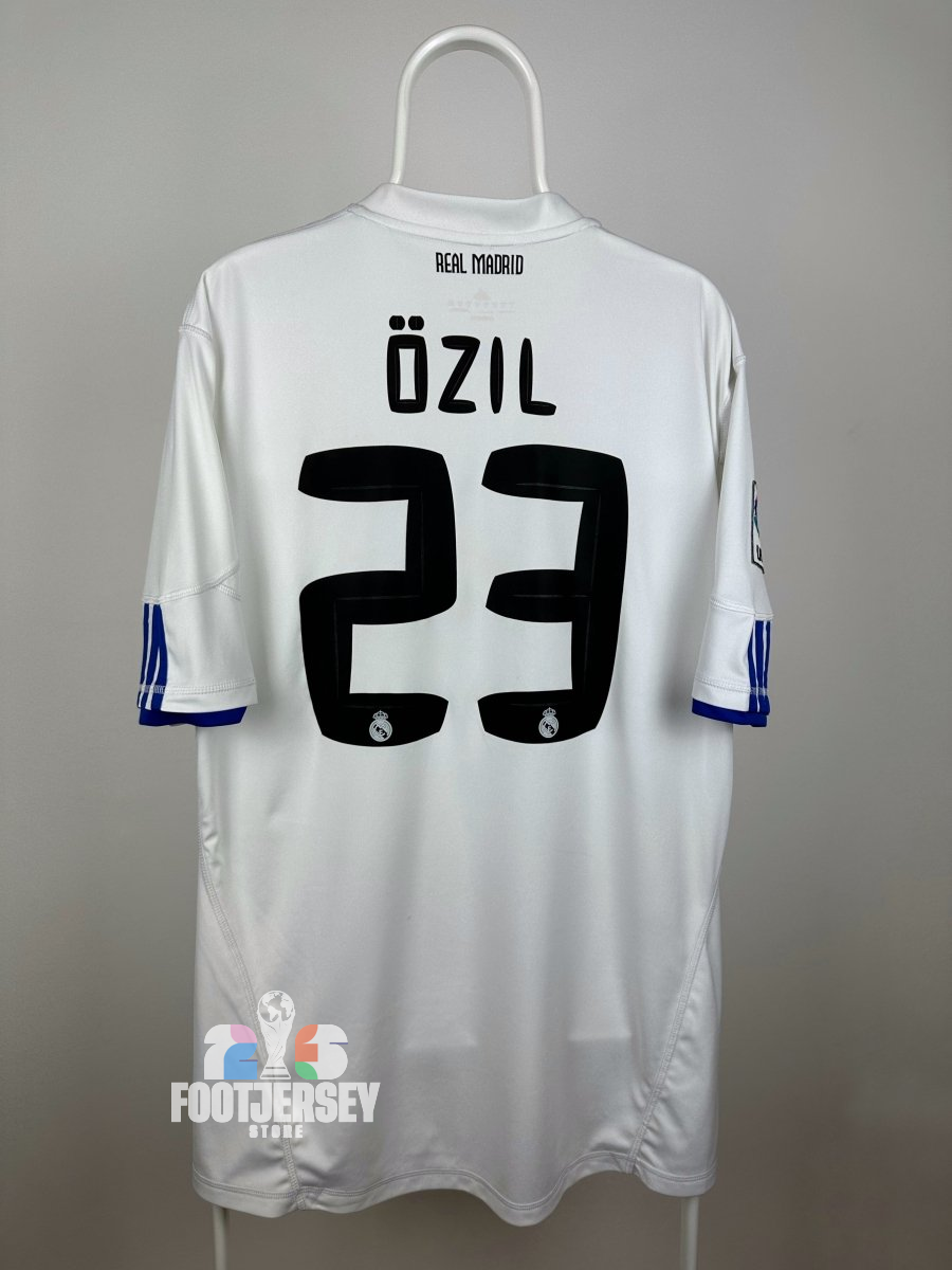 Mesut Özil - Real Madrid 2010/11 home shirt 🇩🇪
