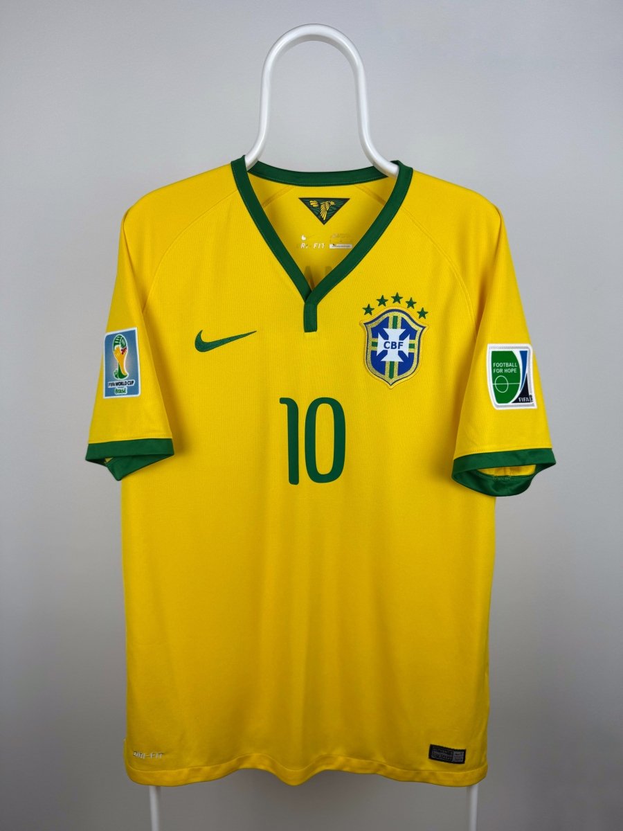 Neymar Jr. - Brazil 2014 home shirt 🇧🇷