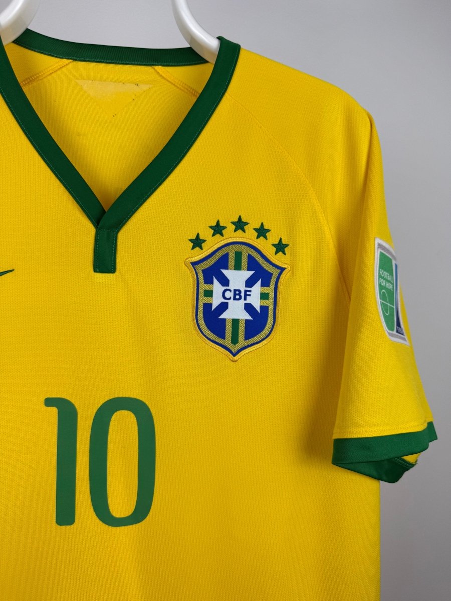 Neymar Jr. - Brazil 2014 home shirt 🇧🇷