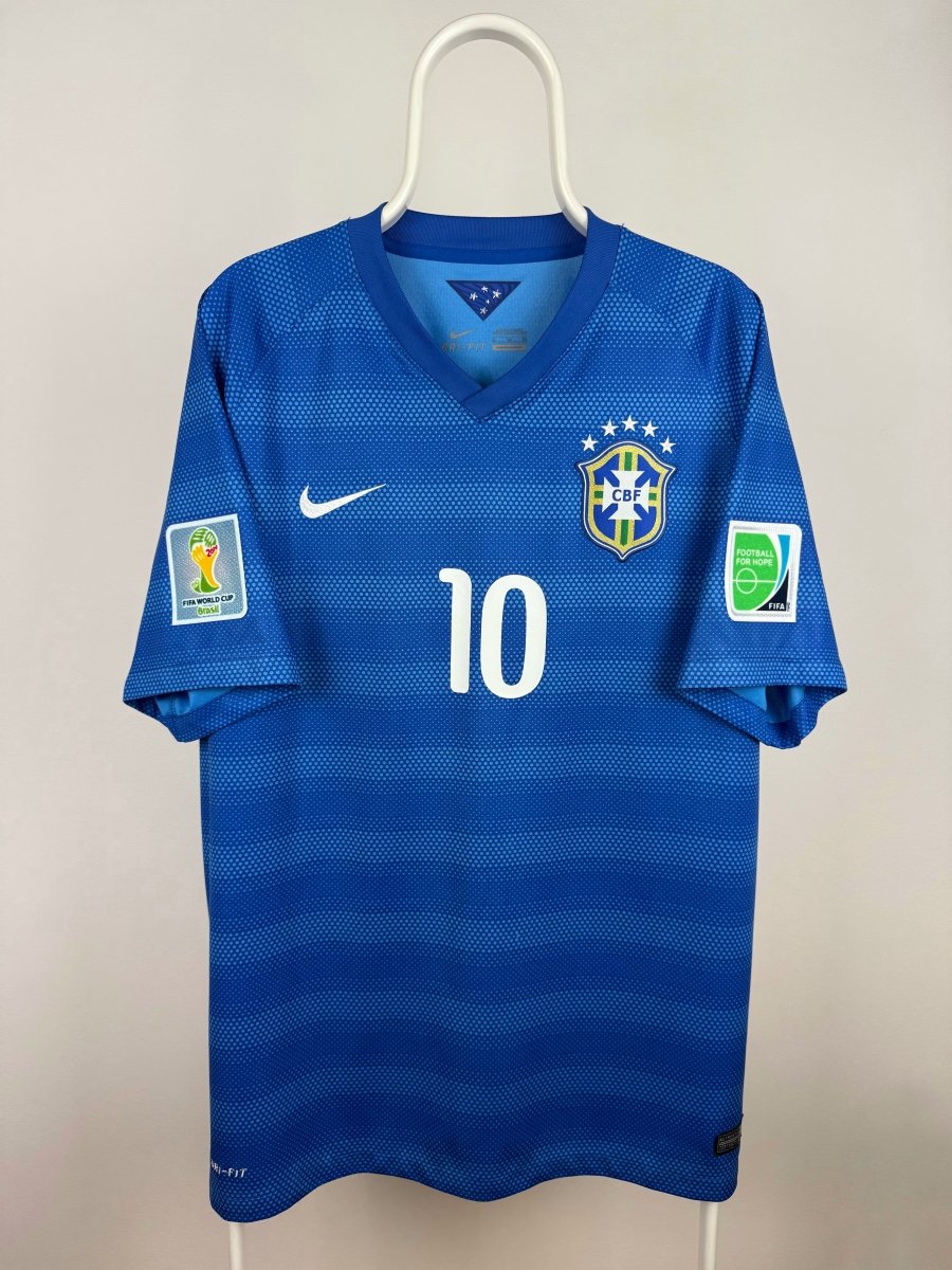 Neymar Jr. - Brazil 2014 away shirt 🇧🇷