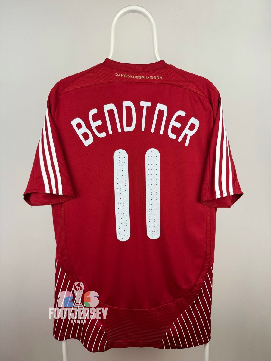 Nicklas Bendtner - Denmark 2008/10 home shirt 🇩🇰