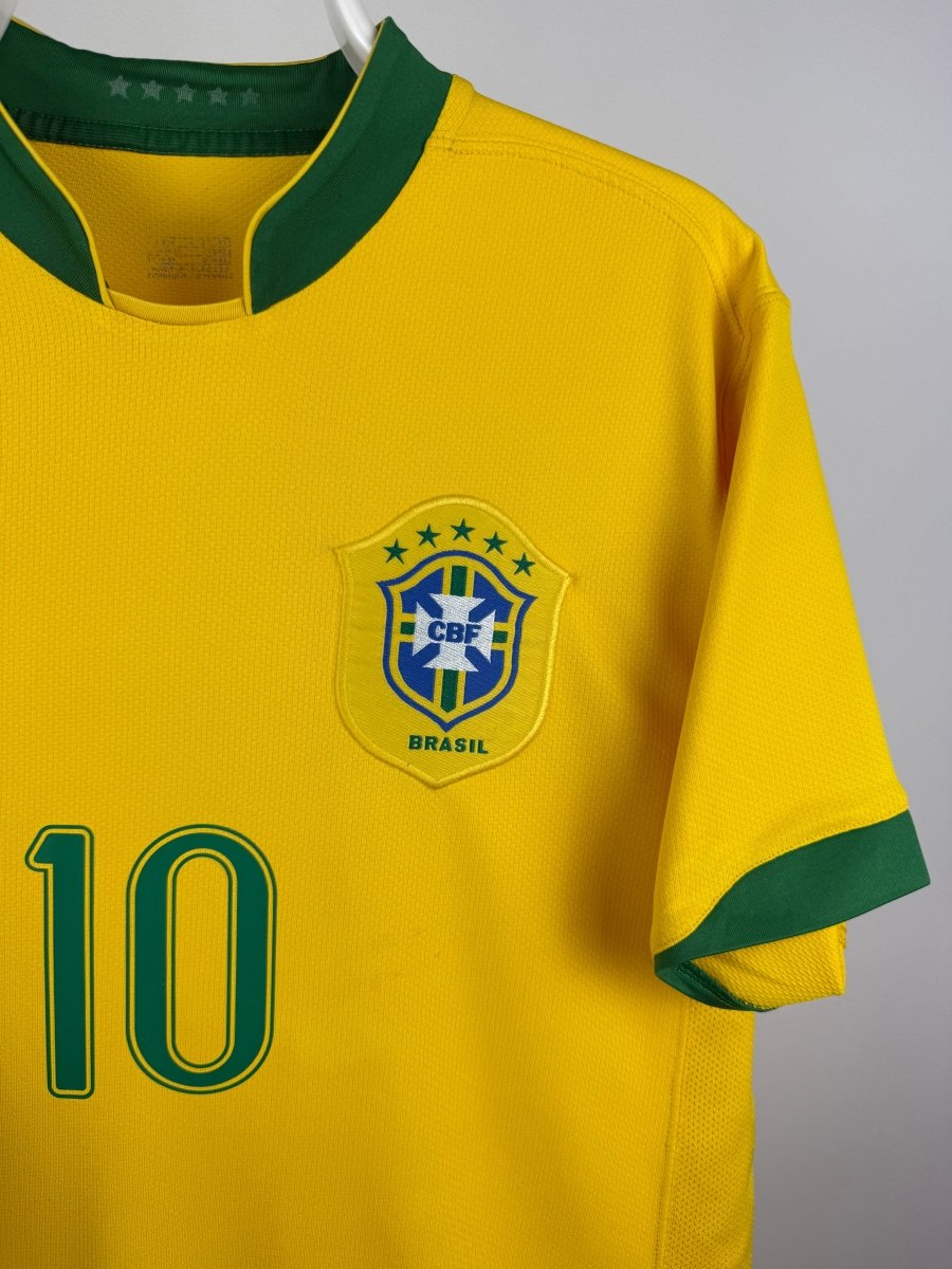 Ronaldinho - Brazil 2006 home shirt 🇧🇷
