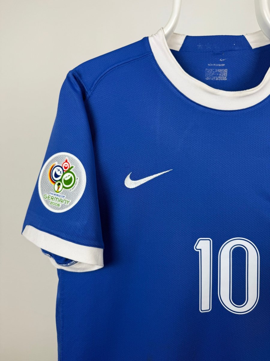 Ronaldinho - Brazil 2006 away shirt 🇧🇷