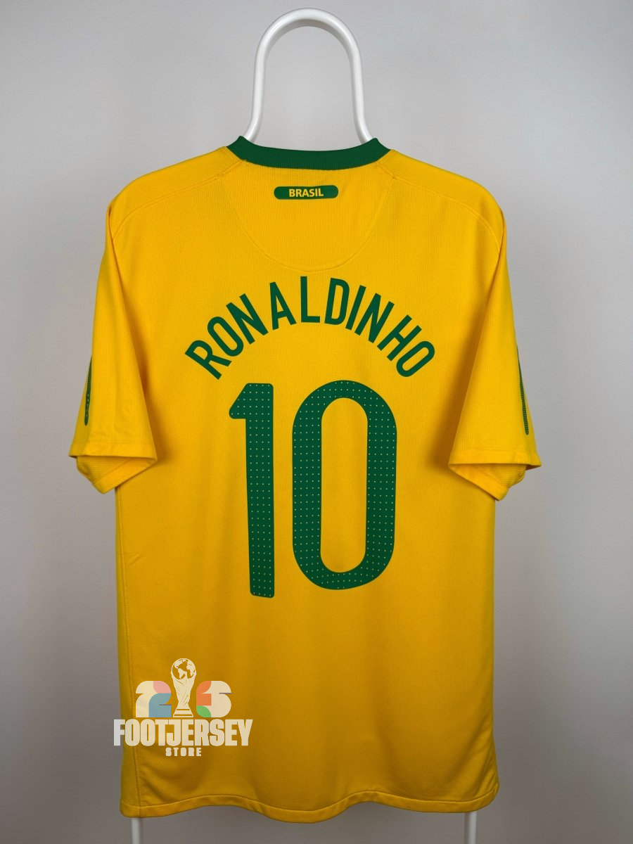 Ronaldinho - Brazil 2010 home shirt 🇧🇷