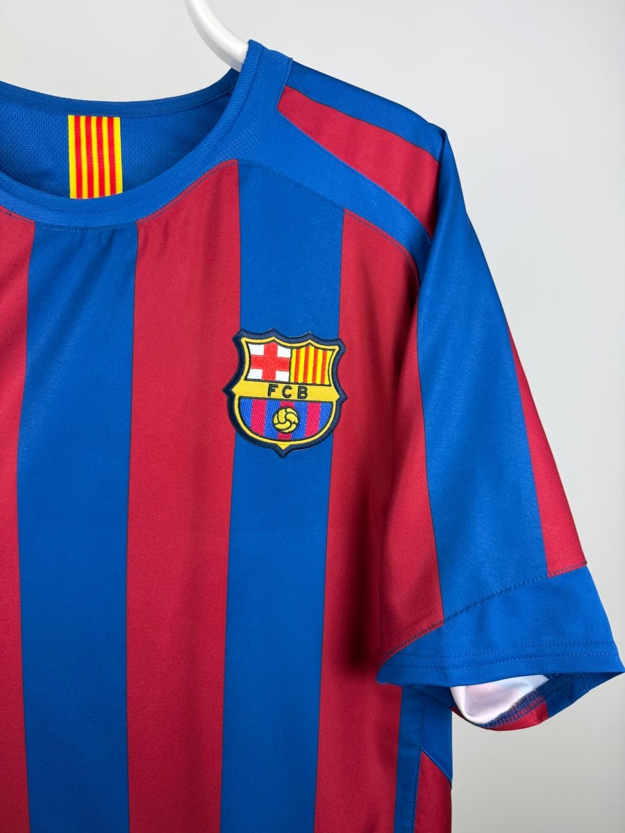 Ronaldinho - FC Barcelona 2005/06 home shirt 🇧🇷
