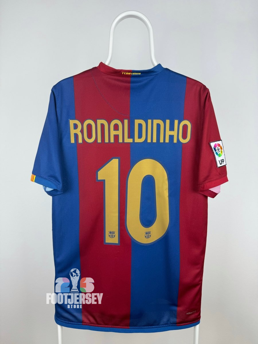 Ronaldinho - FC Barcelona 2006/07 home shirt 🇧🇷